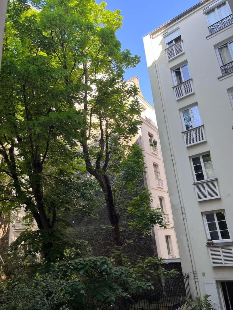 Parisian Charm, Modern & Quiet * Paris