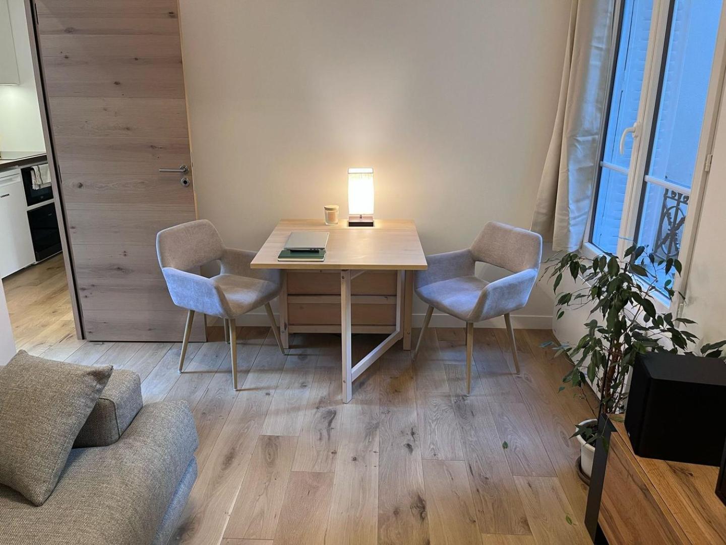 Apartment Parisian Charm, Modern & Quiet *